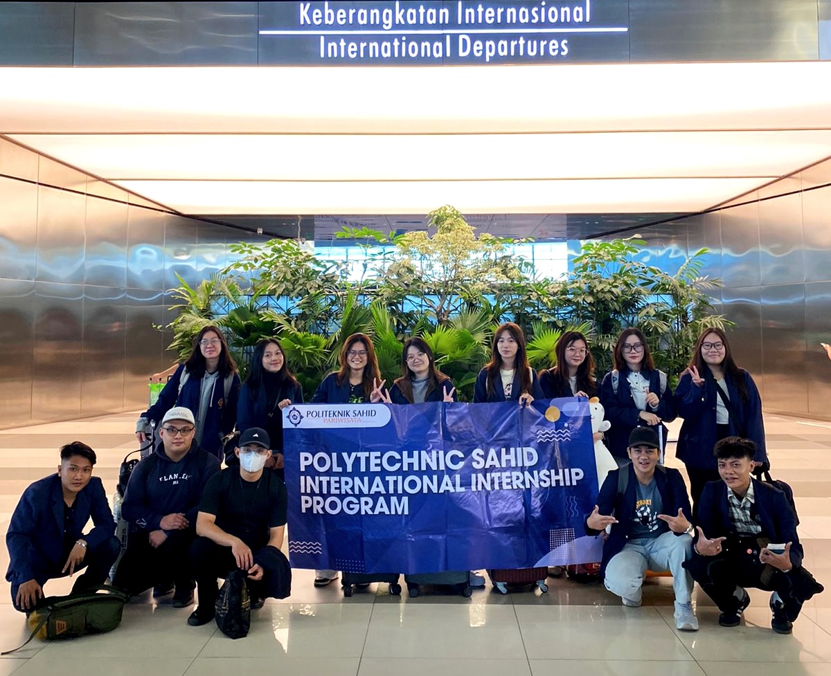 24 Mahasiswa/i Politeknik Sahid Berangkat Meraih Mimpi ke Negara Hong Kong 
